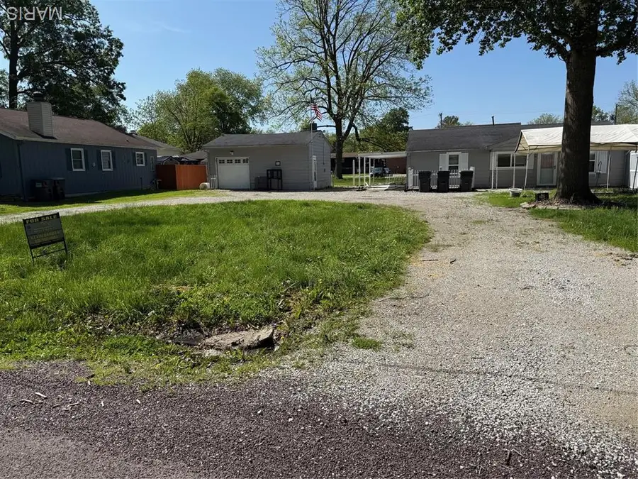 926 W Green Street, Mascoutah, IL 62258 - Image #3