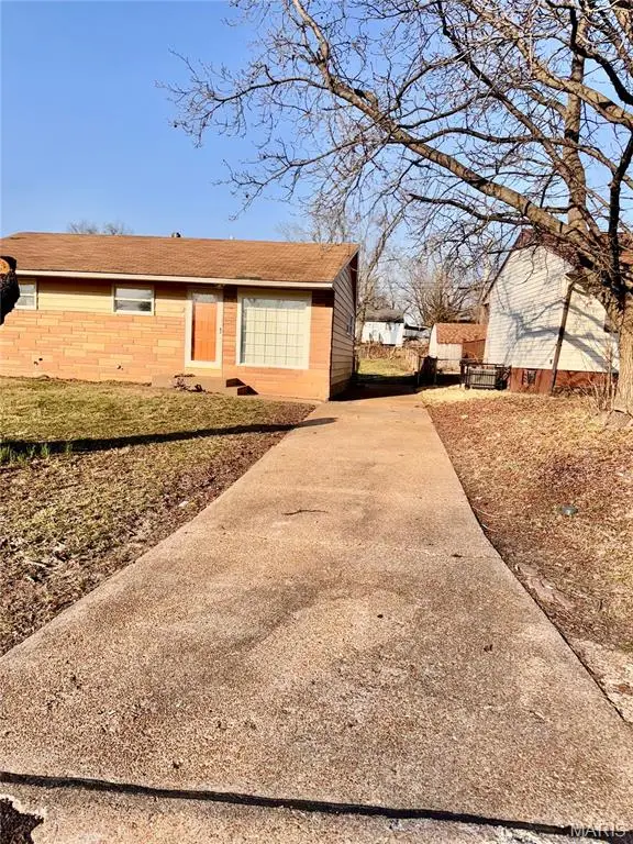 211 Perthshire Road, Saint Louis, MO 63137 - Image #2