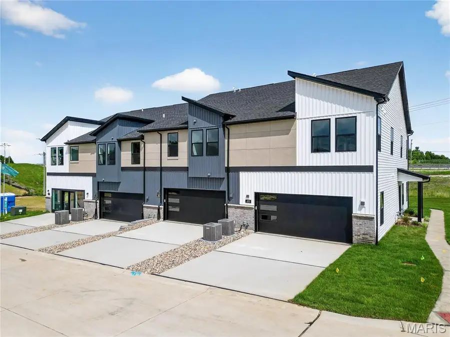 493 Ginger Drive, Saint Peters, MO 63303 - Image #2