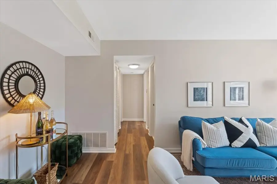 1551 Swallow Drive, Saint Louis, MO 63144 - Image #3