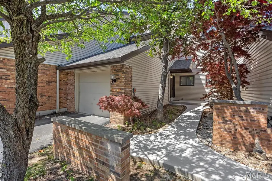 1747 Russet Valley Drive, Saint Louis, MO 63146 - Image #2