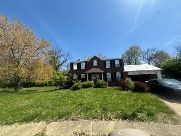 1100 La Roux Court, St Louis, MO 63137