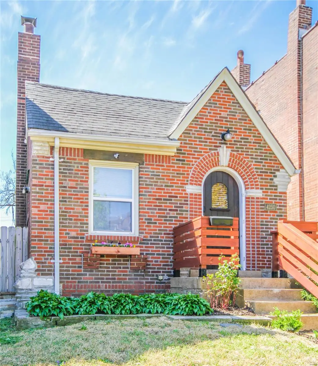4250 Juniata Street, Saint Louis, MO 63116 - #1