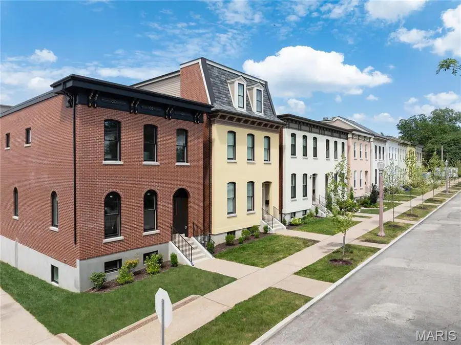 2211 Hickory, Saint Louis, MO 63104 - Image #2