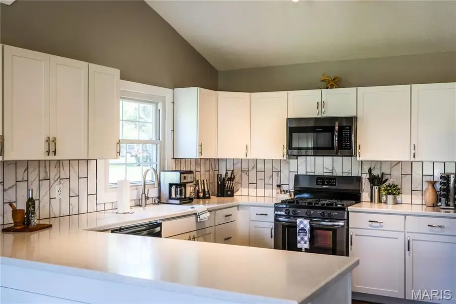 1366 Biscay Drive, Edwardsville, IL 62025 - Image #3