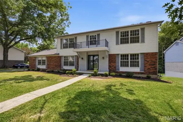 14336 Bramblewood Court, Chesterfield, MO 63017
