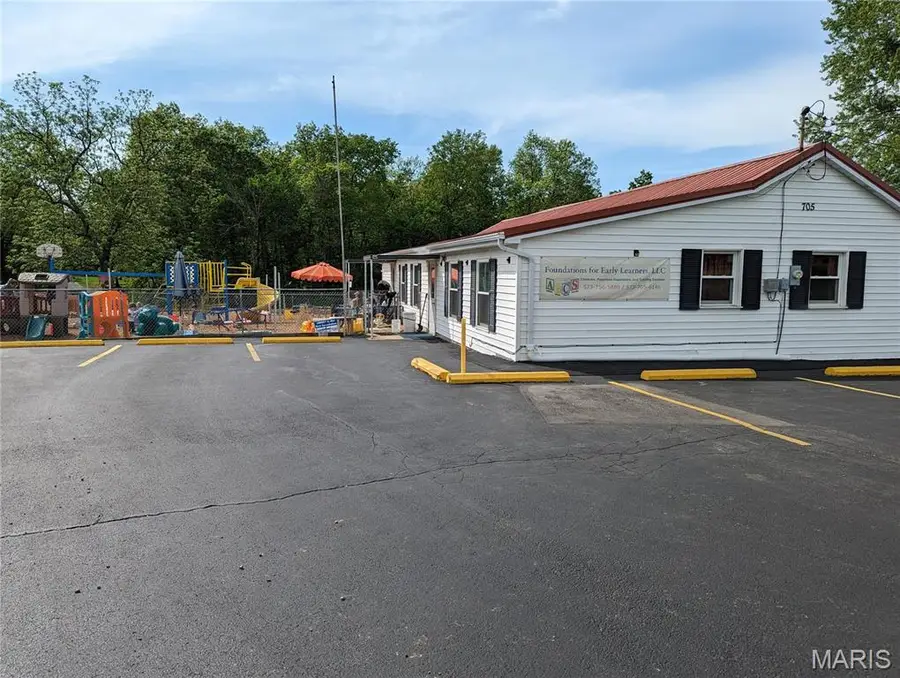 705 Burks Road, Farmington, MO 63640 - Image #2
