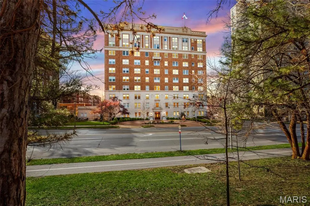 701 S Skinker Boulevard #403, Saint Louis, MO 63105 - Image #1