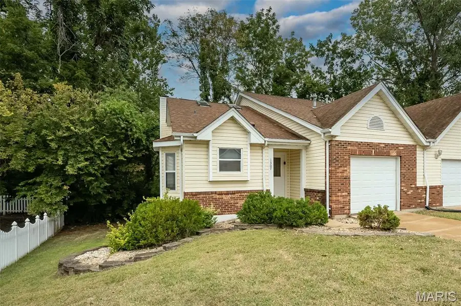 1307 Eagles Way Court, Hazelwood, MO 63042 - Image #2