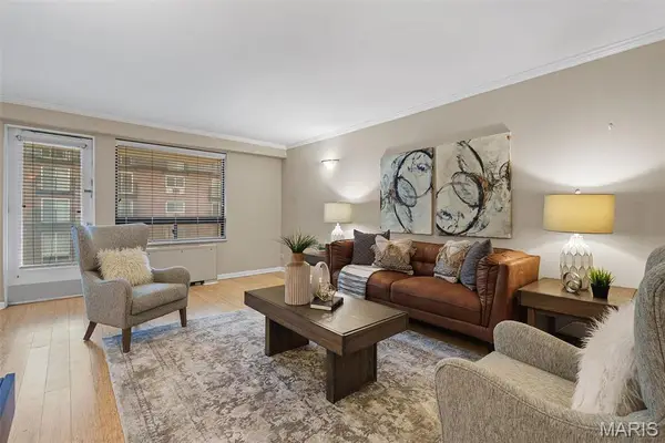 4466 West Pine Boulevard #2E, St Louis, MO 63108