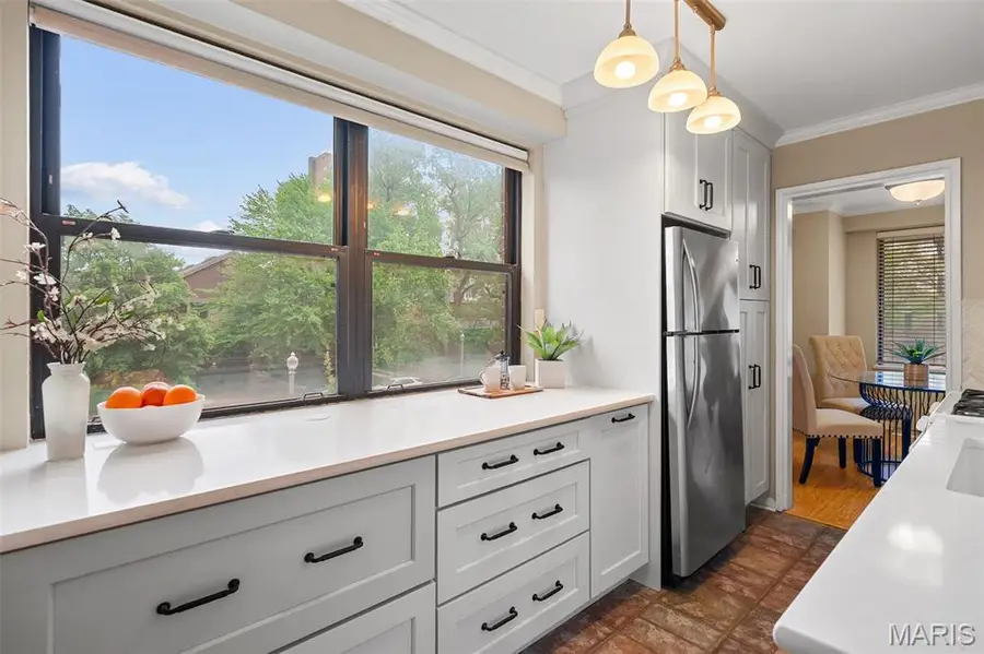 4466 West Pine Boulevard #2E, Saint Louis, MO 63108 - Image #2