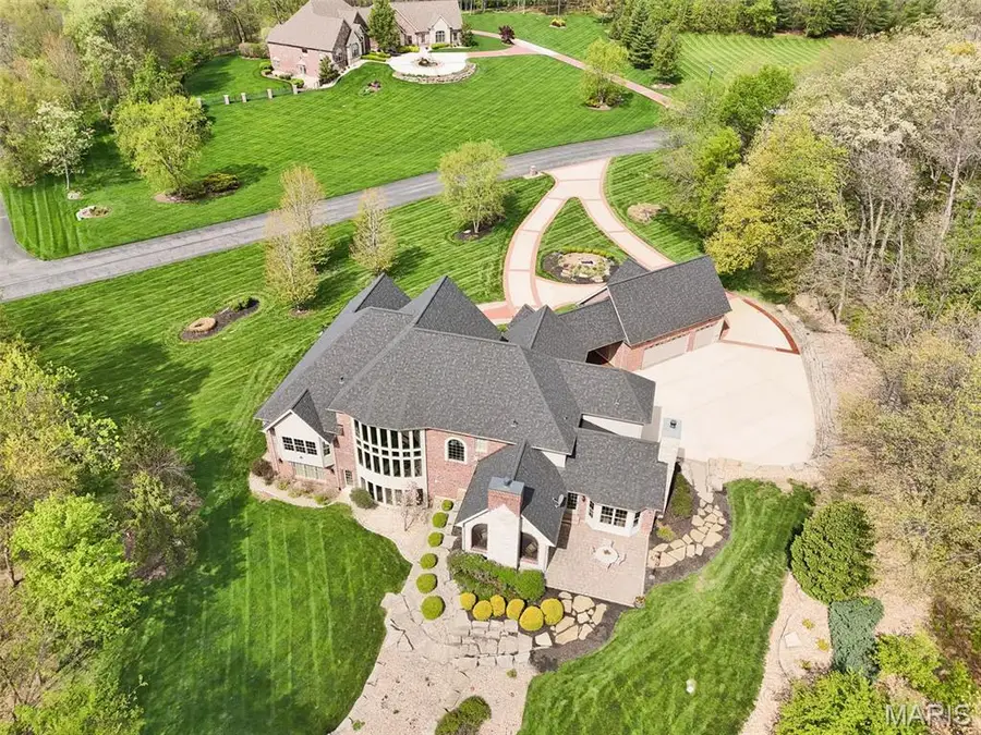 990 Stonecastle Drive, Ofallon, MO 63366 - Image #2