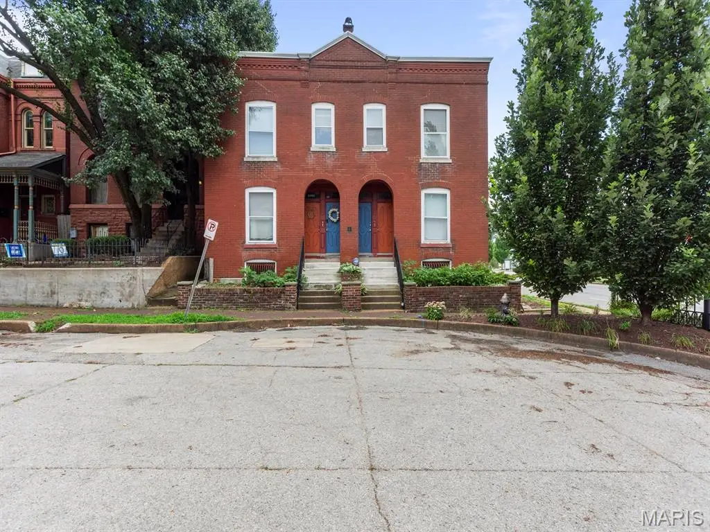 2352 Albion Place #2W, Saint Louis, MO 63104 - Image #1