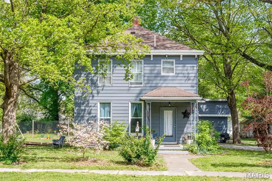 425 Rountree Street, Hillsboro, IL 62049 - Image #2