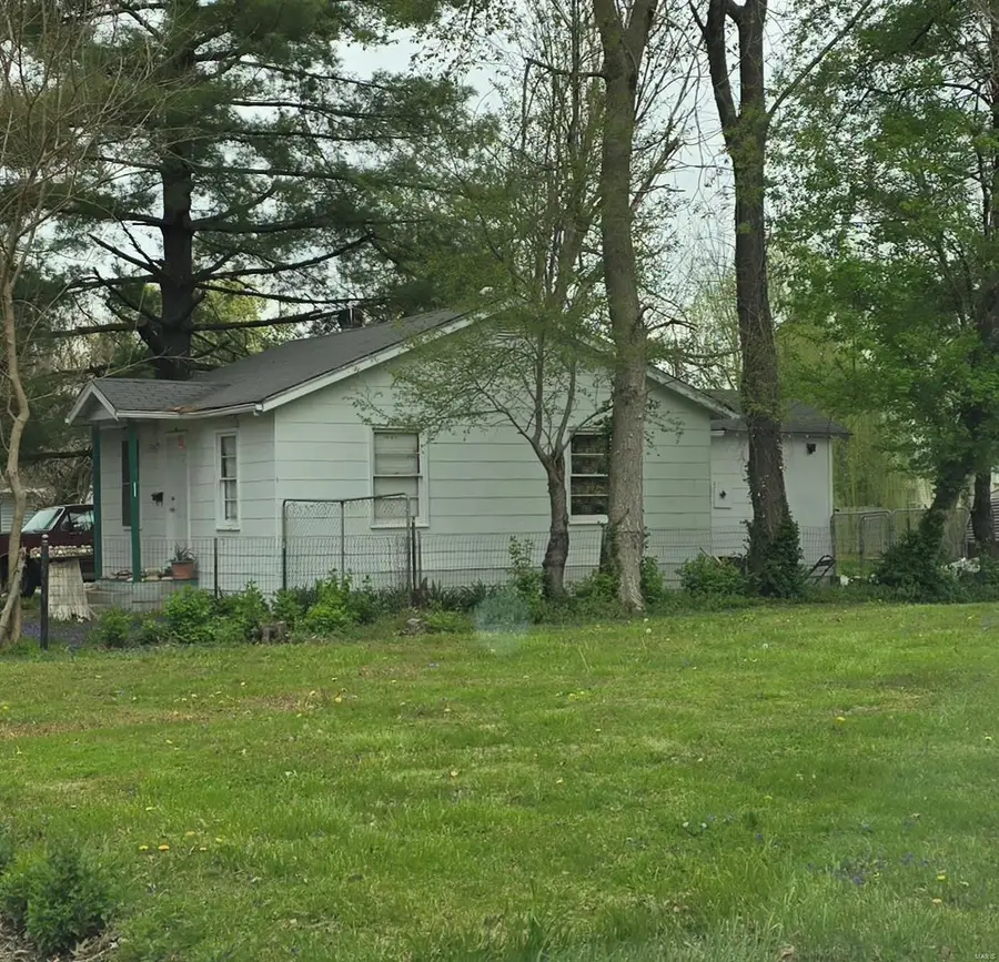 109 S 6th St, Elsberry, MO 63343 - Image #3