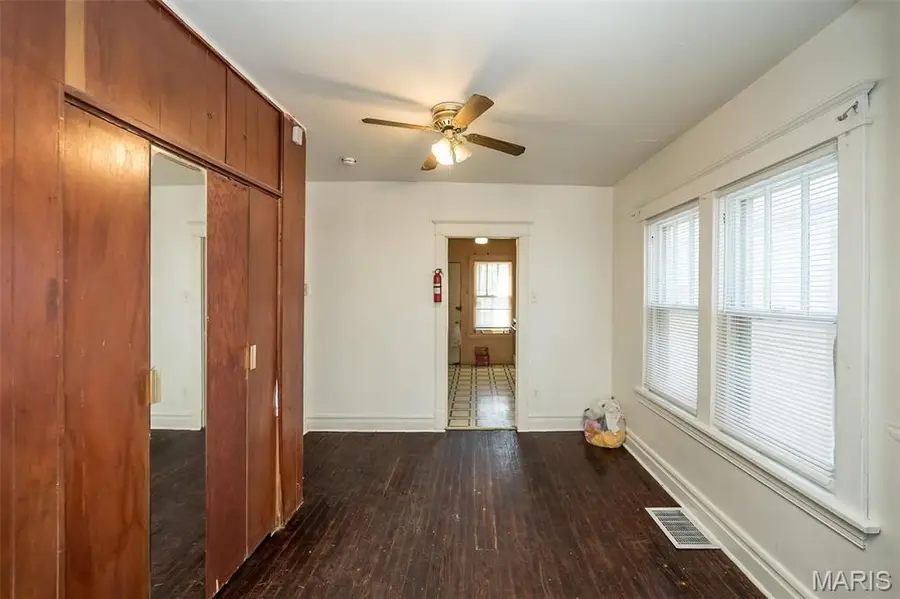 5422 Partridge Avenue, Saint Louis, MO 63120 - Image #3