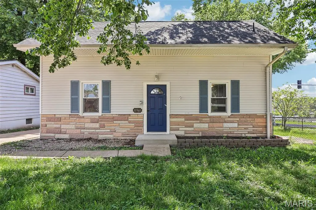 10560 Crecelius Drive, Saint Louis, MO 63123 - Image #1