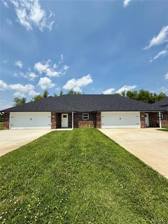 400 E Deerwood Dr. #400 & 402, Jackson, MO 63755