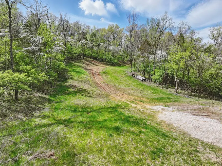 16404 Clayton Road, Wildwood, MO 63011 - Image #3