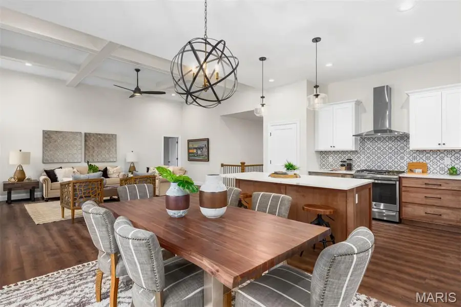 729 Norwich Drive, Saint Charles, MO 63301 - Image #3