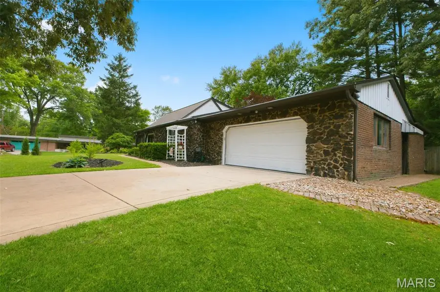 5 Dahlia Lane, Belleville, IL 62221 - #3