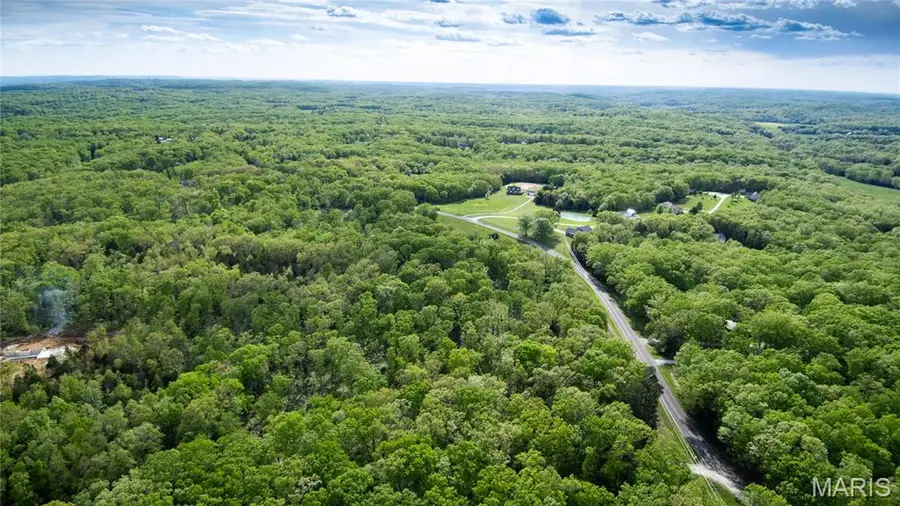 28412 Twin Echos Drive, Jonesburg, MO 63351 - Image #2