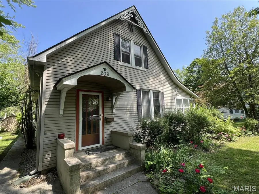 209 E Eldon Street, Saint James, MO 65559 - Image #2
