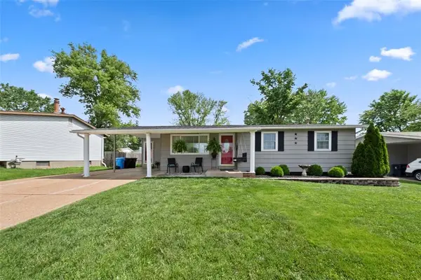 1365 Yaqui Drive, Florissant, MO 63031