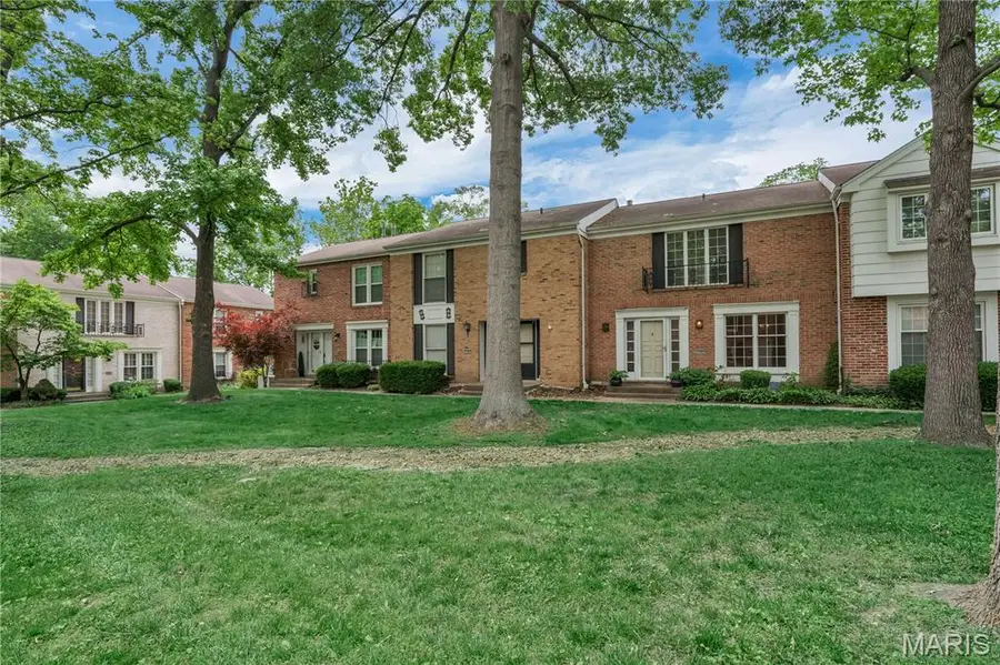 13489 Beaulac Drive, Chesterfield, MO 63141 - Image #2