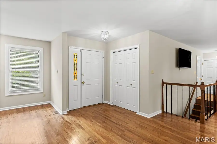 5108 Kennerly Place Drive, Saint Louis, MO 63128 - Image #3