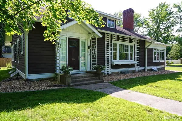 301 S Meramec Street, St James, MO 65559