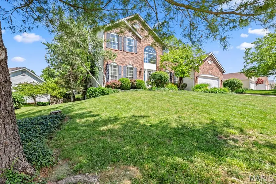 1334 Auburn Hills Dr Drive, Saint Charles, MO 63304 - #2