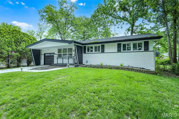 2224 Lovett Drive, St Louis, MO 63136