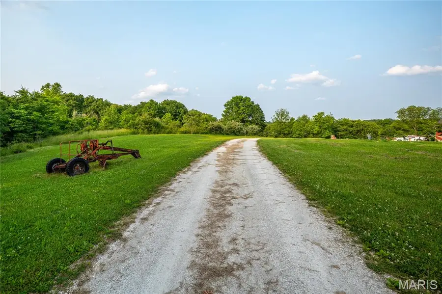 69 Walnut Grove Drive, Winfield, MO 63389 - Image #2