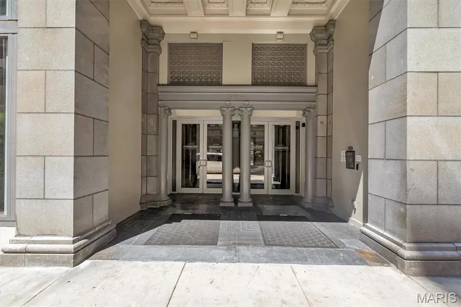 915 Olive Street #911, Saint Louis, MO 63101 - Image #2