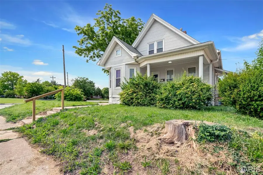 912 College Avenue, Alton, IL 62002 - #3