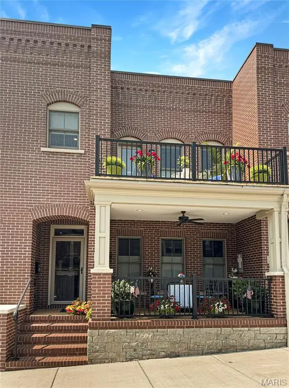 12 E Main Street, Washington, MO 63090 - #1