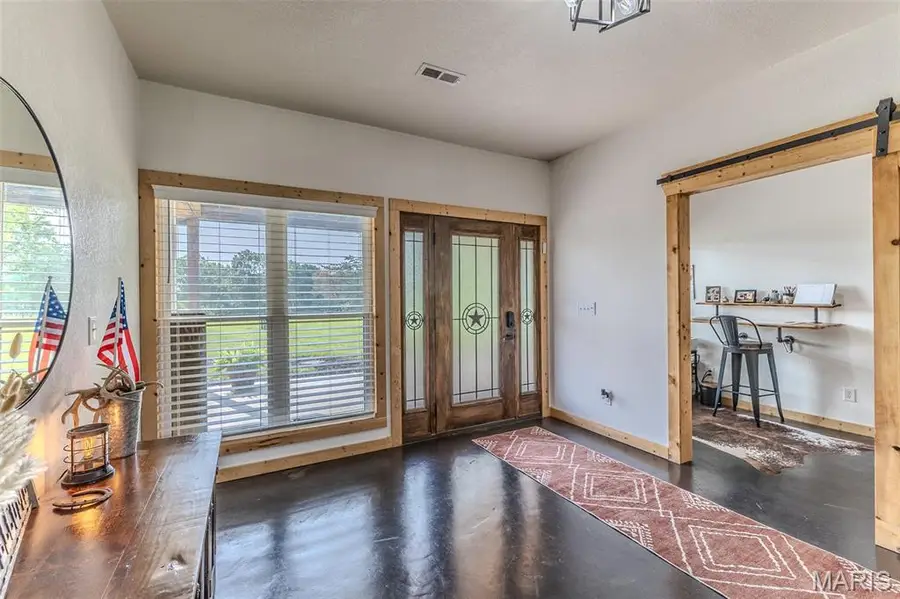 15191 Pecan Drive, Lebanon, MO 65536 - Image #3