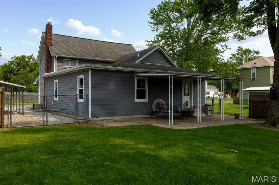 311 S Edwardsville Street, Staunton, IL 62088 - Image #2