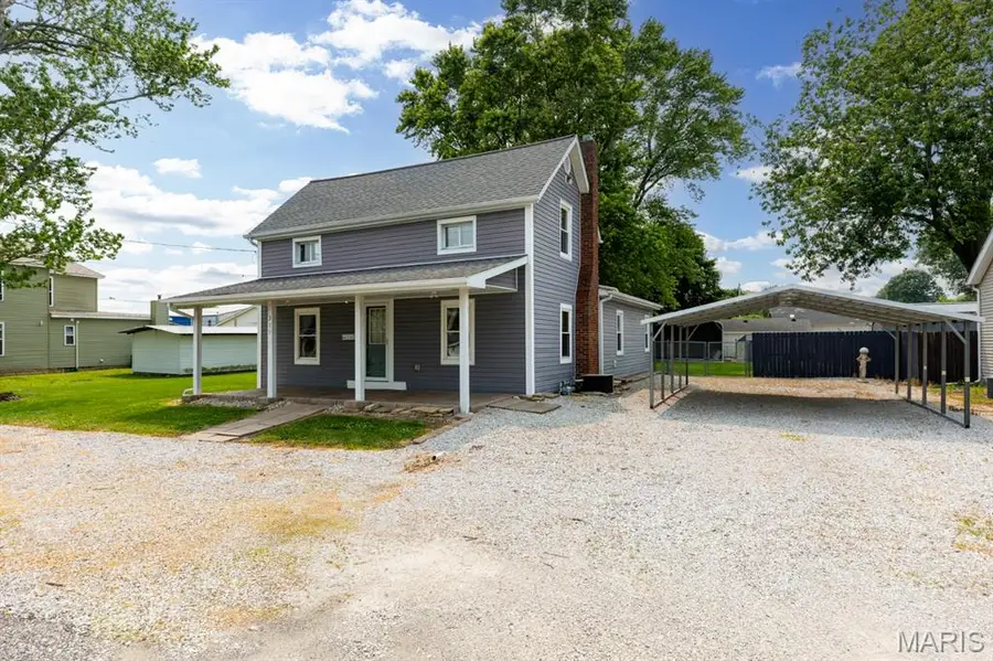 311 S Edwardsville Street, Staunton, IL 62088 - Image #3