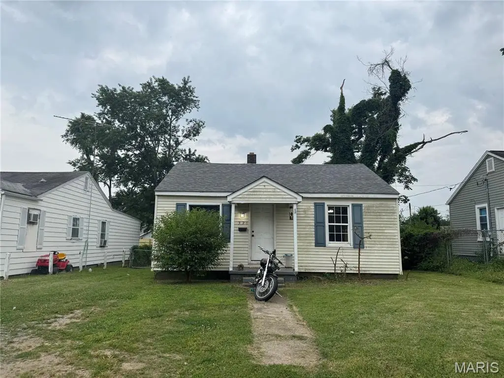 321 Benton Street, Sikeston, MO 63801 - #1