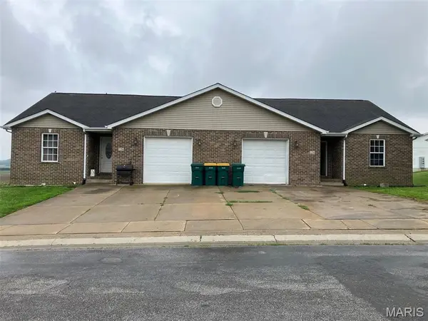 126-128-128 Perryman Street, Lebanon, IL 62254