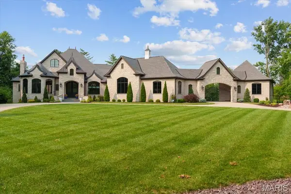 12723 Topping Acres, St Louis, MO 63131