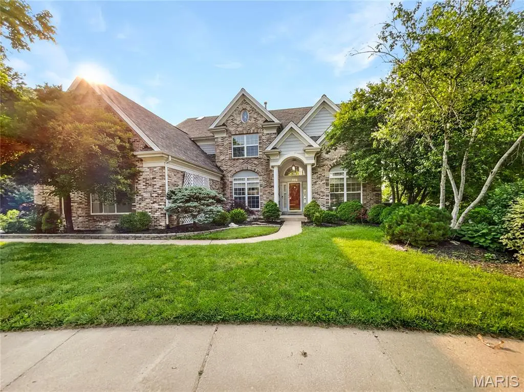 596 Eagle Manor Lane, Chesterfield, MO 63017 - Image #1