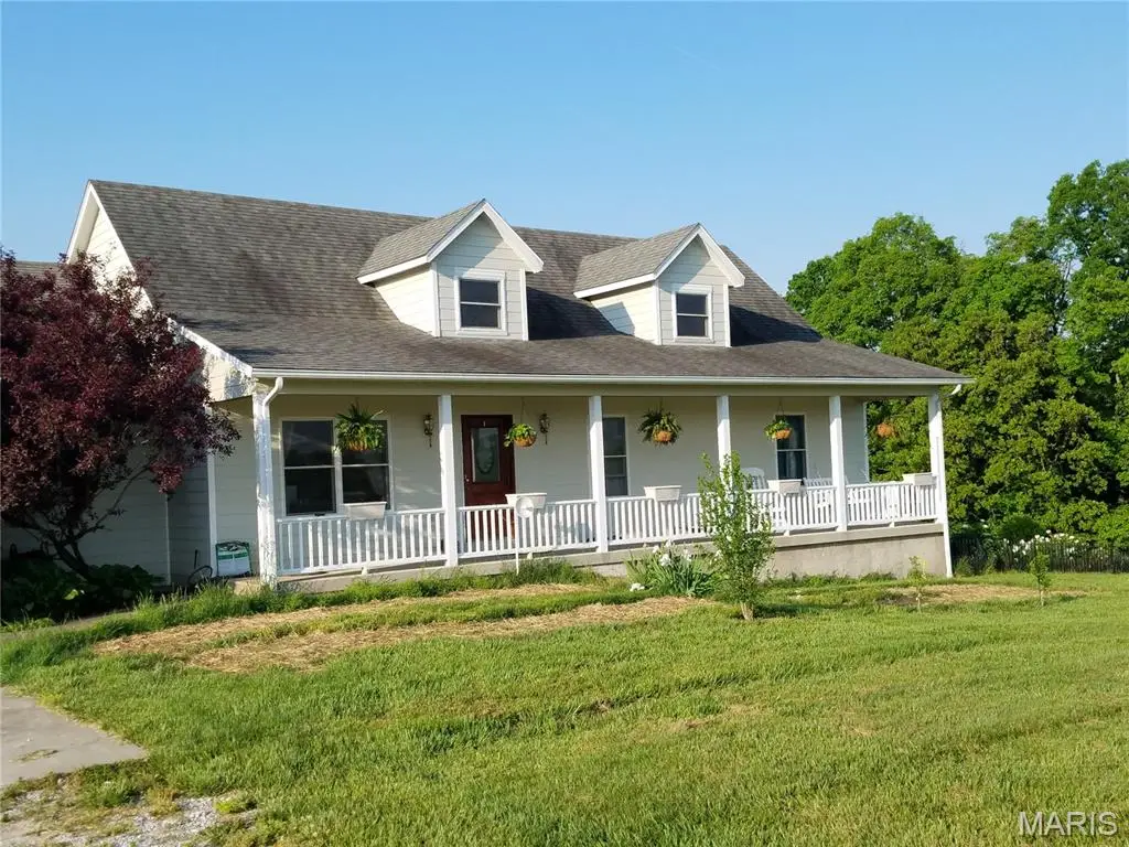 16055 S J D Sapp Road, Hartsburg, MO 65039 - Image #1