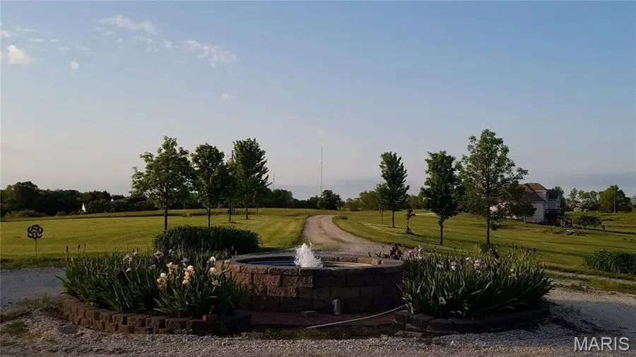 16055 S J D Sapp Road, Hartsburg, MO 65039 - Image #2