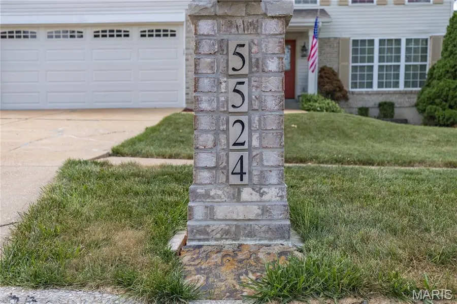 5524 Providence Place Drive, Saint Louis, MO 63129 - Image #2