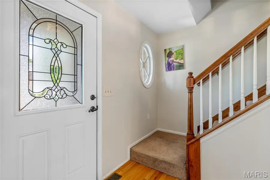 5524 Providence Place Drive, Saint Louis, MO 63129 - Image #3