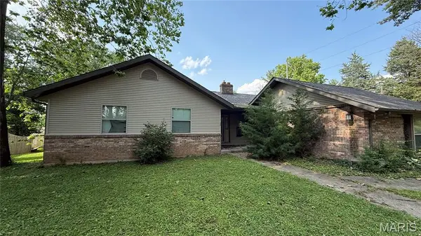 2033 Mapleleaf Drive, Collinsville, IL 62234