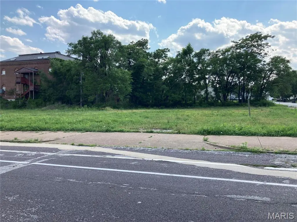 1522 Benton Street, Saint Louis, MO 63106 - Image #1